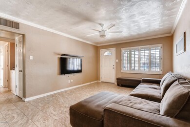 2015 W Citrus Way Phoenix AZ-large-004-2