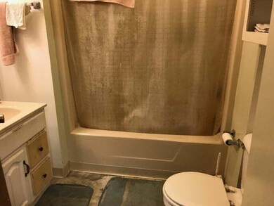 7 - bathroom