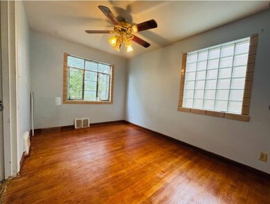 43 Howard Ave unit Right, Binghamton, NY 13904 - photo 4