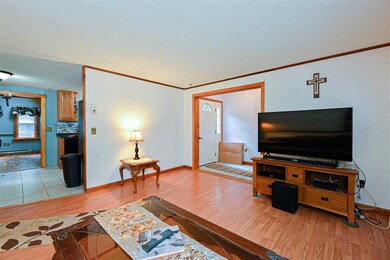 8 Beaver Pond Rd, Kingston, NH 03848 - photo 5