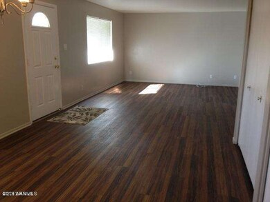 LIV DIN RM - 9615 N. 3rd Dr.