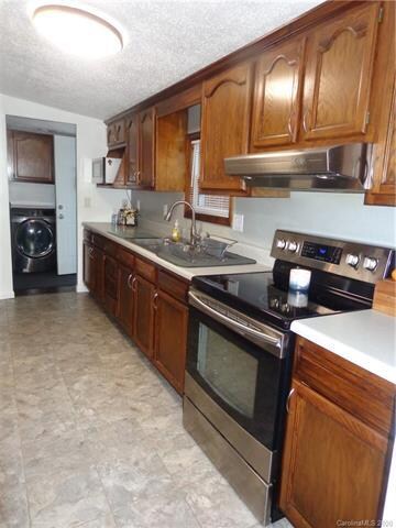 9 Blackberry Ln, Candler, NC 28715 - photo 6