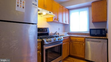 6905 Forest Terrace, Hyattsville, MD 20785 - photo 5
