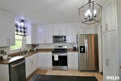 2311 W Carriage Ln, Peoria, IL 61614 - photo 5