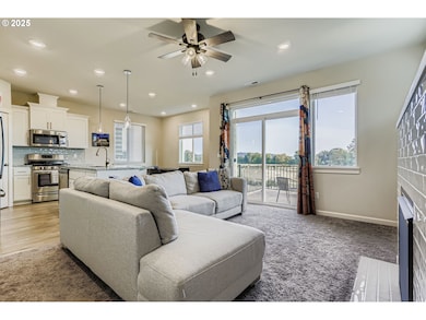 1294 19th Ave, Forest Grove, OR 97116 - photo 7