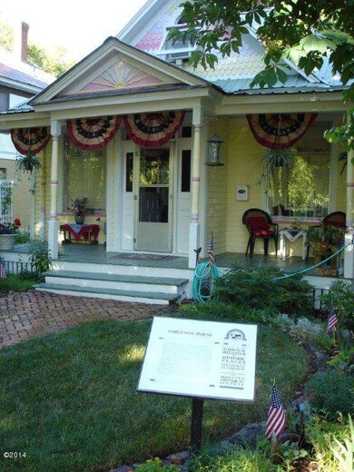 Exterior 3