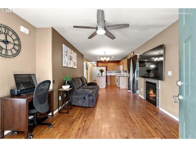 4909 SW 9th Ct, Gresham, OR 97080 - photo 5