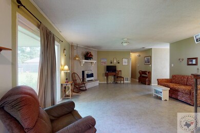 4307 Monroe Dr, Texarkana, TX 75503 - photo 6