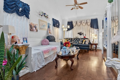 855 Oronoke Rd unit 2, Waterbury, CT 06708 - photo 2