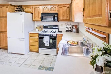 116 Lynn Dee Ct, New Carlisle, IN 46552 - photo 5