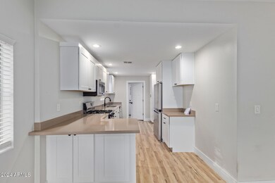 2042 N 11th St unit A, Phoenix, AZ 85006 - photo 7