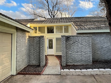 3903 Athlone Ct, Houston, TX 77088 - photo 4