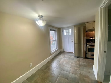 35 Broad St unit 3, Newburyport, MA 01950 - photo 5