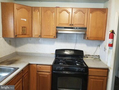 408 Zelma Ave, Capitol Heights, MD 20743 - photo 2