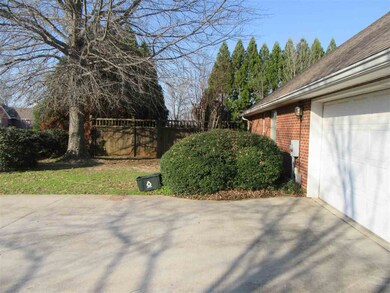 301 Twelve Oaks Dr, Warner Robins, GA 31088 - photo 5