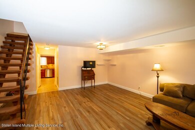 RE_Listing_360_RollingHillGreen_2021_IMG