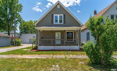 711 Lincoln Ave, Lincoln, IL 62656 - photo 2