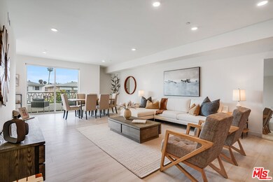 1021 S Shenandoah St unit 501, Los Angeles, CA 90035 - photo 2