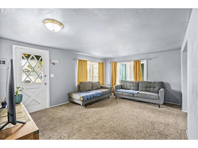 2360 F St, Springfield, OR 97477 - photo 4