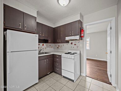 21 Sophia Dr unit D, Jacksonville, NC 28540 - photo 6