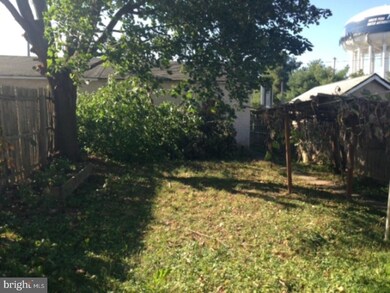 308 W 5th St, Lansdale, PA 19446 - photo 4