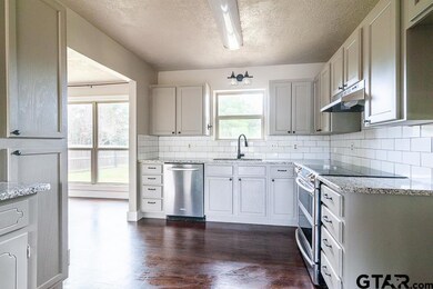 6112 6112 Mesquite Dr, Tyler, TX 75707 - photo 6