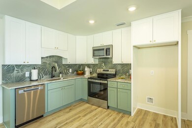 200 13th St, Apalachicola, FL 32320 - photo 6