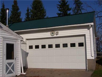 Parking Lot/Garage