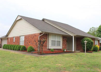 Large corner lot in a cul-de-sac setting.