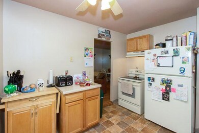 4606 & 4608 Valdez Dr, Des Moines, IA 50310 - photo 6