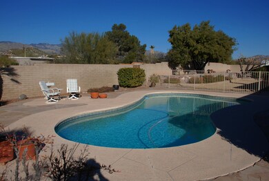 6725 Bacobi-Private Sparkling Pool