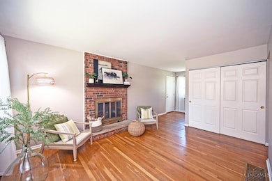 1596 Pinebluff Ln, Cincinnati, OH 45255 - photo 3