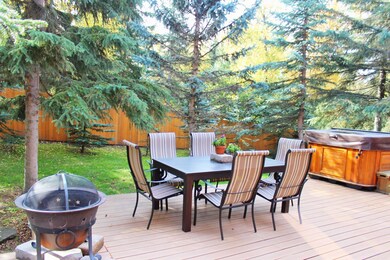 Rear Trex deck with a hot tub