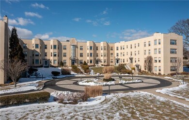 1180 Narragansett Blvd unit F6, Cranston, RI 02905 - photo 3