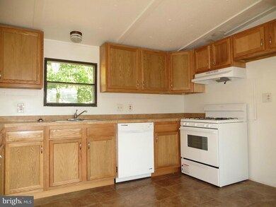 82 Honeysuckle Way, Columbia, PA 17512 - photo 5