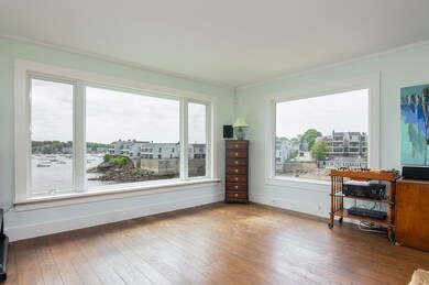 18 Gregory St, Marblehead, MA 01945 - photo 4
