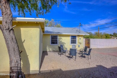 3 Unit A Exterior photo c