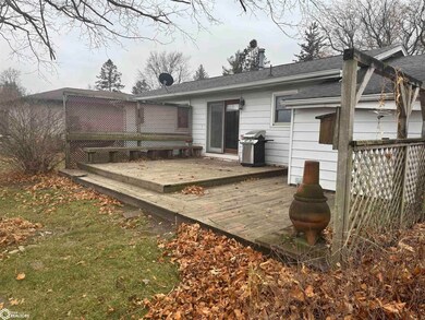 324 N Harrison St, Fremont, IA 52561 - photo 4