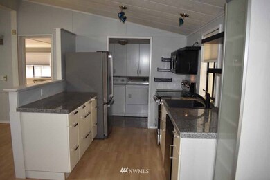 unlisted-address, Puyallup, WA 98375 - photo 7