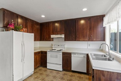 8148 Lemon Grove Way unit C, Lemon Grove, CA 91945 - photo 3