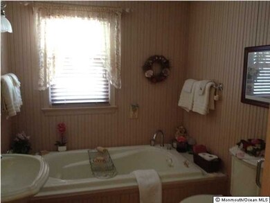 30 Rosslyn Ct, Little Silver, NJ 07739 - photo 7