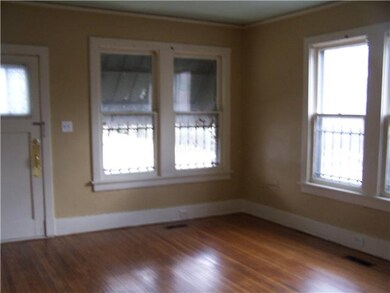 HARDWOOD FLOORS. PLENTY OF LIGHT