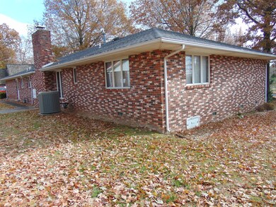 1115 E 13th St, Cassville, MO 65625 - photo 6
