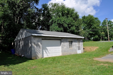 415 E D St, Brunswick, MD 21716 - photo 7