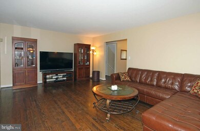 5102 Portsmouth Rd, Fairfax, VA 22032 - photo 2