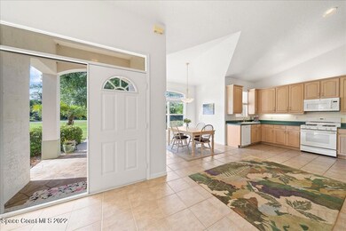 Kitchen / Dining