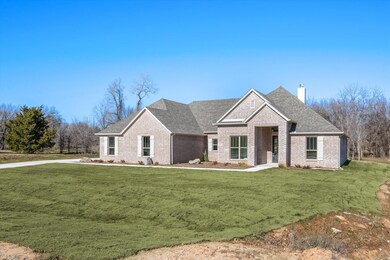 1024 Monaco Ct, Springtown, TX 76082 - photo 2