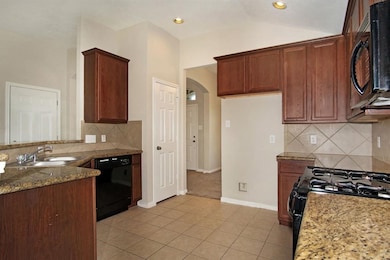 127 Rodeo Dr, Manvel, TX 77578 - photo 2