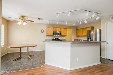 7)KITCHEN