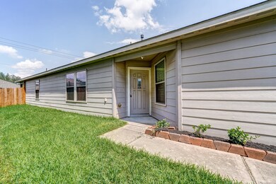 8815 Summerset Meadow Ct, Houston, TX 77075 - photo 4